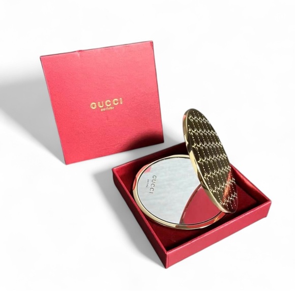 Gucci Parfums Compact Mirror - Picture 1 of 4